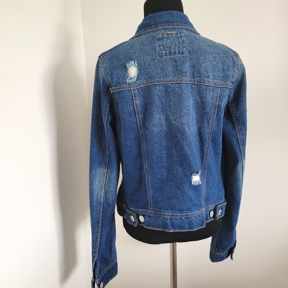 Like New Condition. Wax Jean Distressed Denim Jacket. Size M - Picture 4 of 4